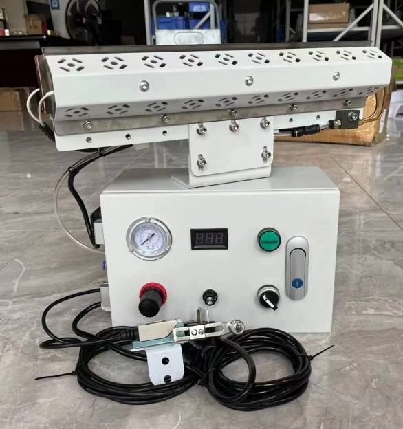 Edge banding machine heating device